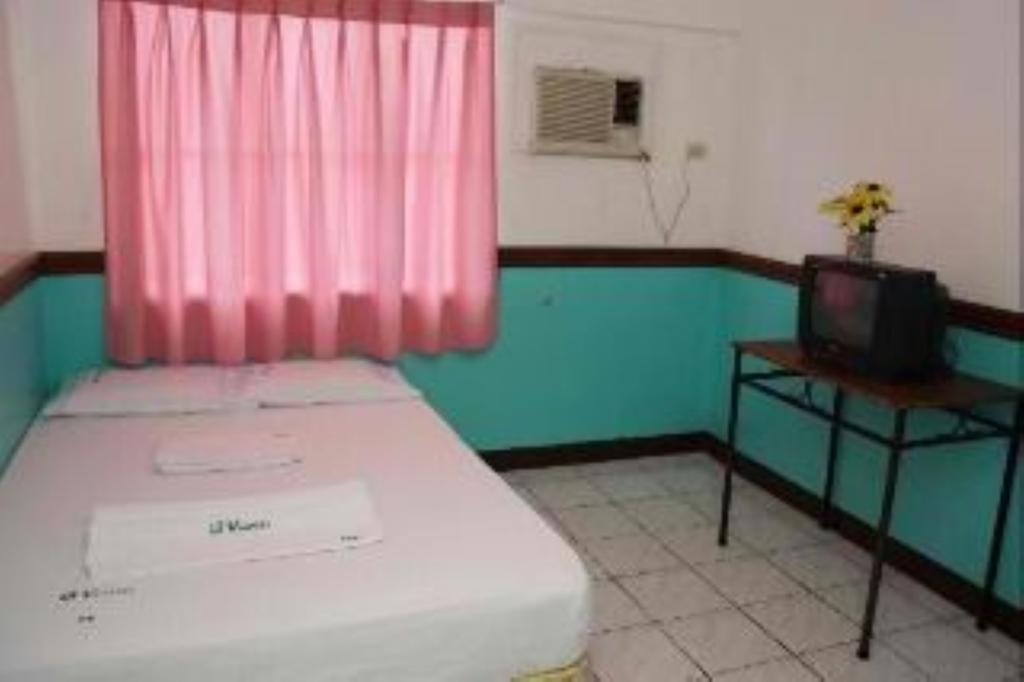 Gv Hotel - Camiguin Mambajao Værelse billede